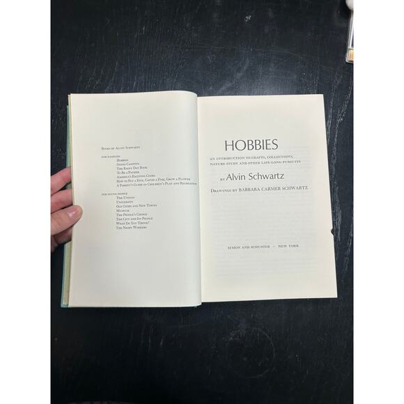 Hobbies- Coffe table book- 1972- bored? find a new hobby- Alvin Schwartz Green - Picture 2 of 5